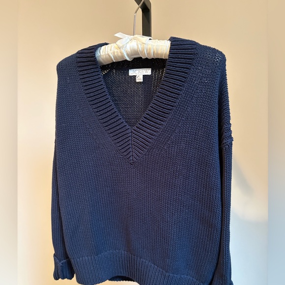 J. Crew Sweaters - J. Crew excellent condition shaker v-neck cotton sweater
